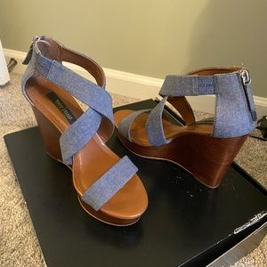 Like new White House Black Market 4" wedge sandals.